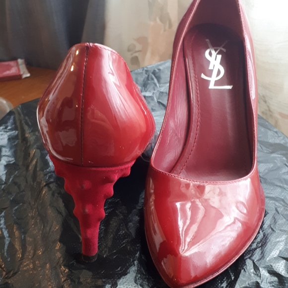 Yves Saint Laurant, Authentic, bought in Europe, worn 3 times. - Picture 2 of 6